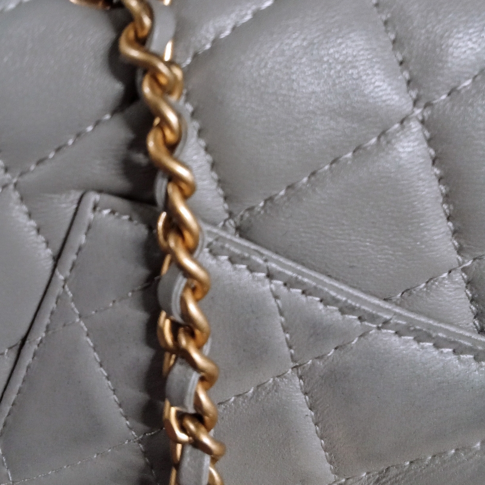 Chanel Pearl Crush Mini Rectangular Flap Bag Light Grey Lambskin - Picture 4 of 11